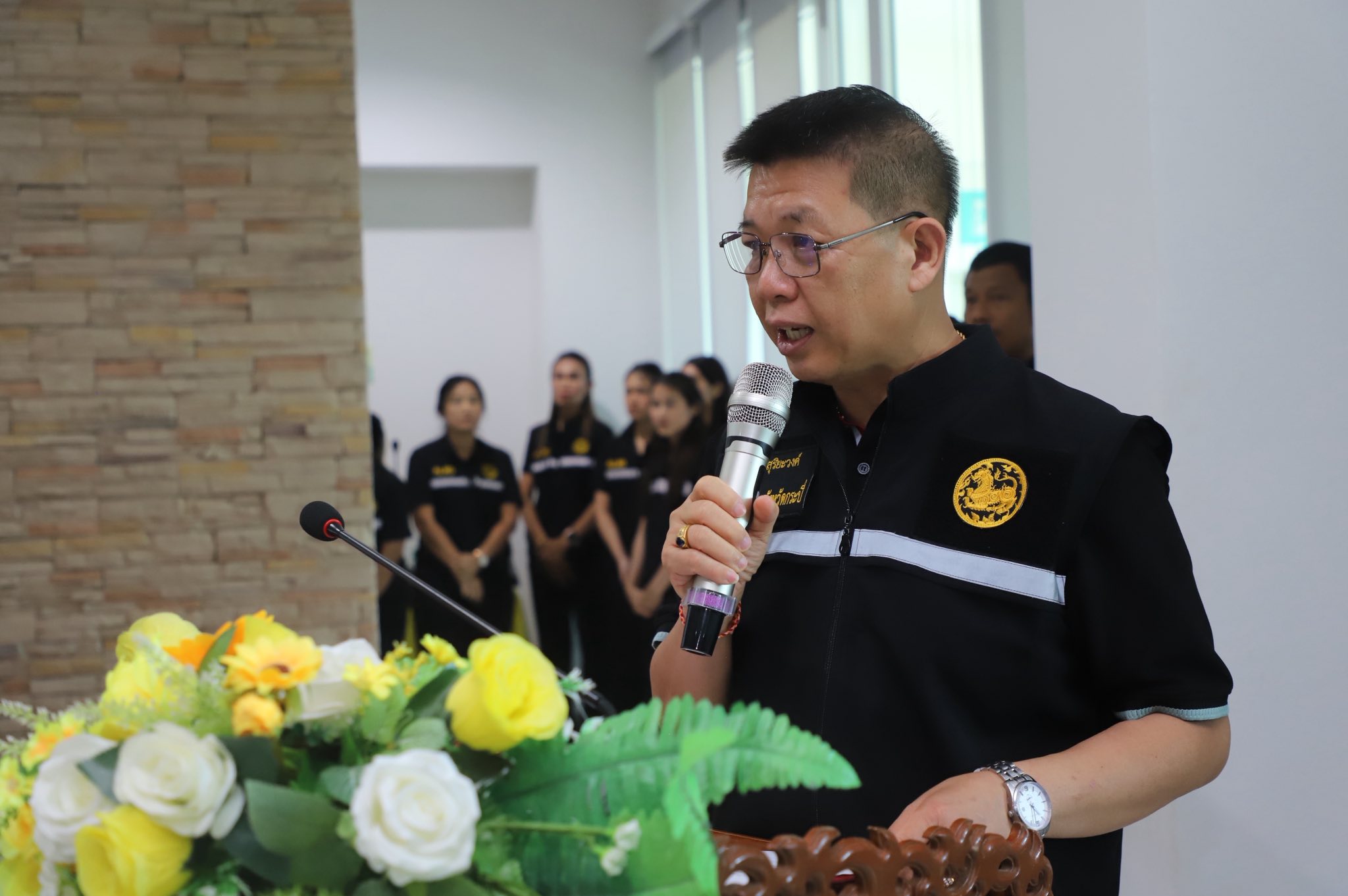 title - รมช.เกษตรฯ มอบโฉนดเพื่อการเกษตร โฉนดต้นไม้ ยกระดับที่ดินทำกินในกระบี่ หนุนเกษตรกรเข้าถึงแหล่งทุน